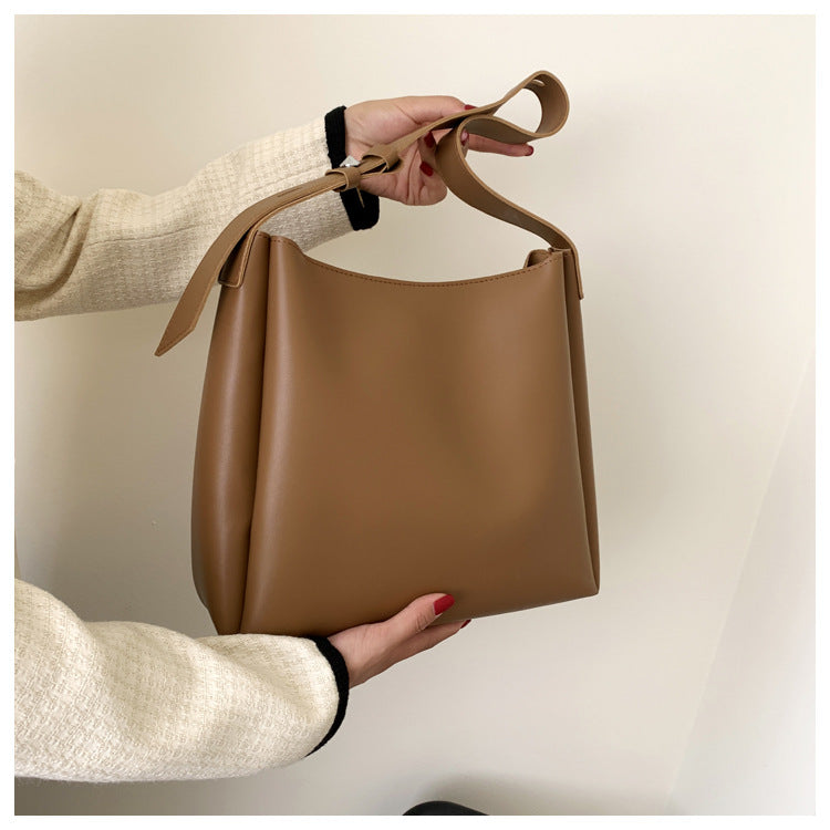 Single Shoulder Crossbody Womens Bag Large Capacity Minimalist Bucket 
